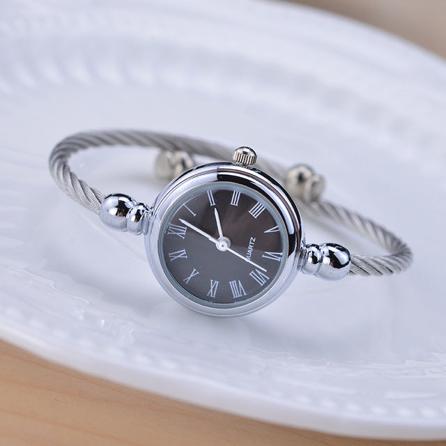 Elegant Retro Style Ladies Wrist Watch
